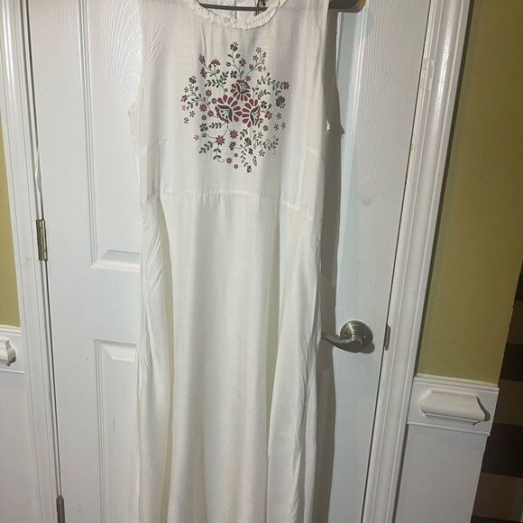 NWT VISHUDH Rayon white maxi dress with floral print red ,green & navy blue SZXL - Picture 10 of 14